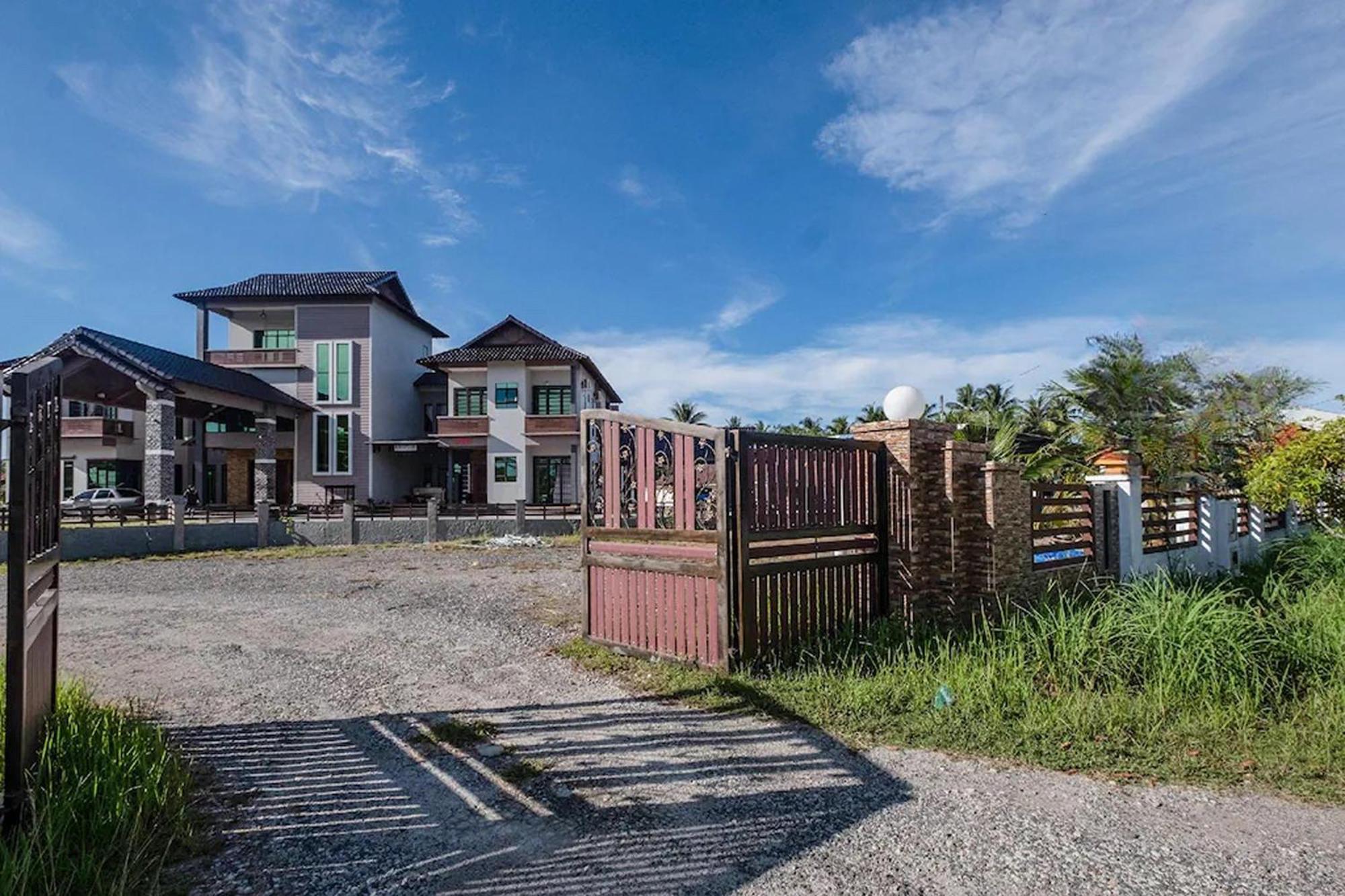 Nurbayu Chalet, Kemaman กวนตัน ภายนอก รูปภาพ